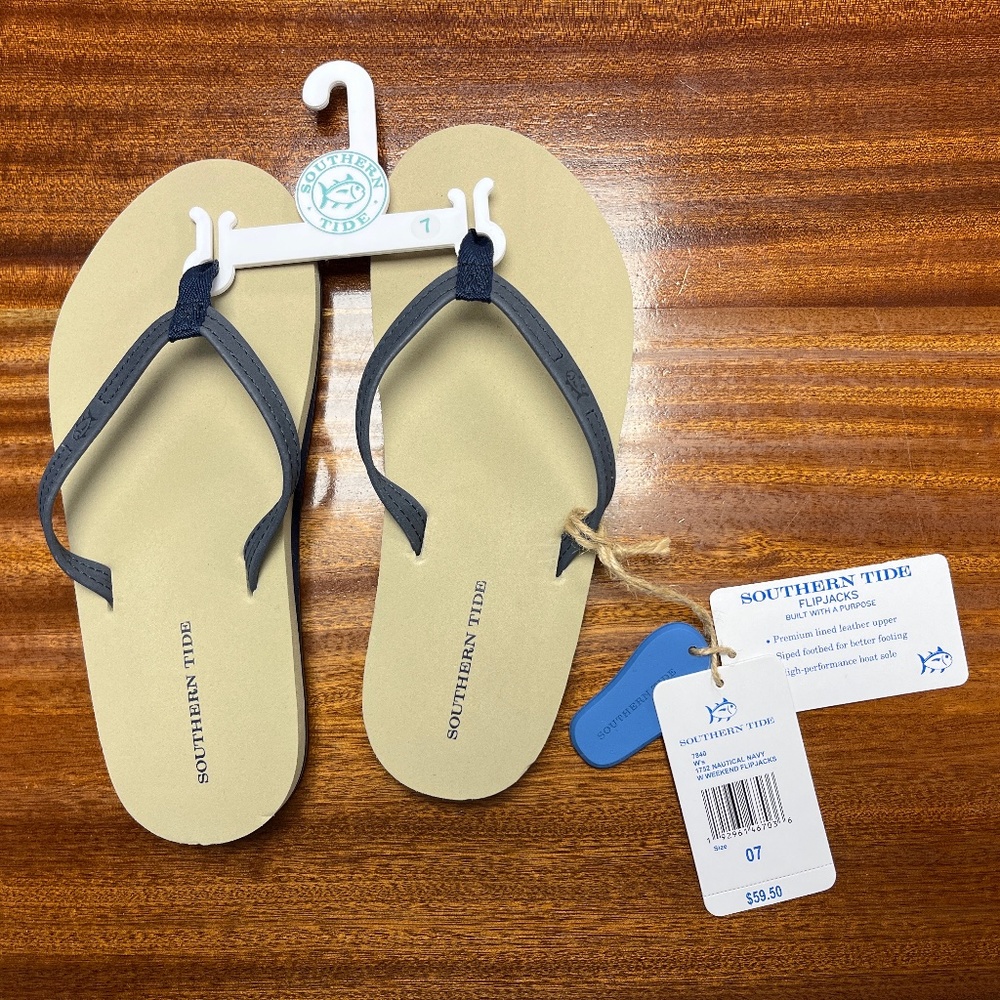 NWT Southern tide flip Jack flip flops navy